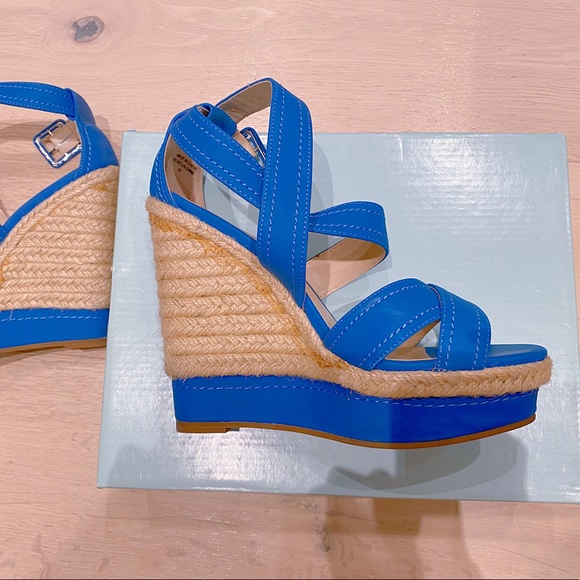 Brand NEW - Blue Summer Sandal - Picture 5 of 8